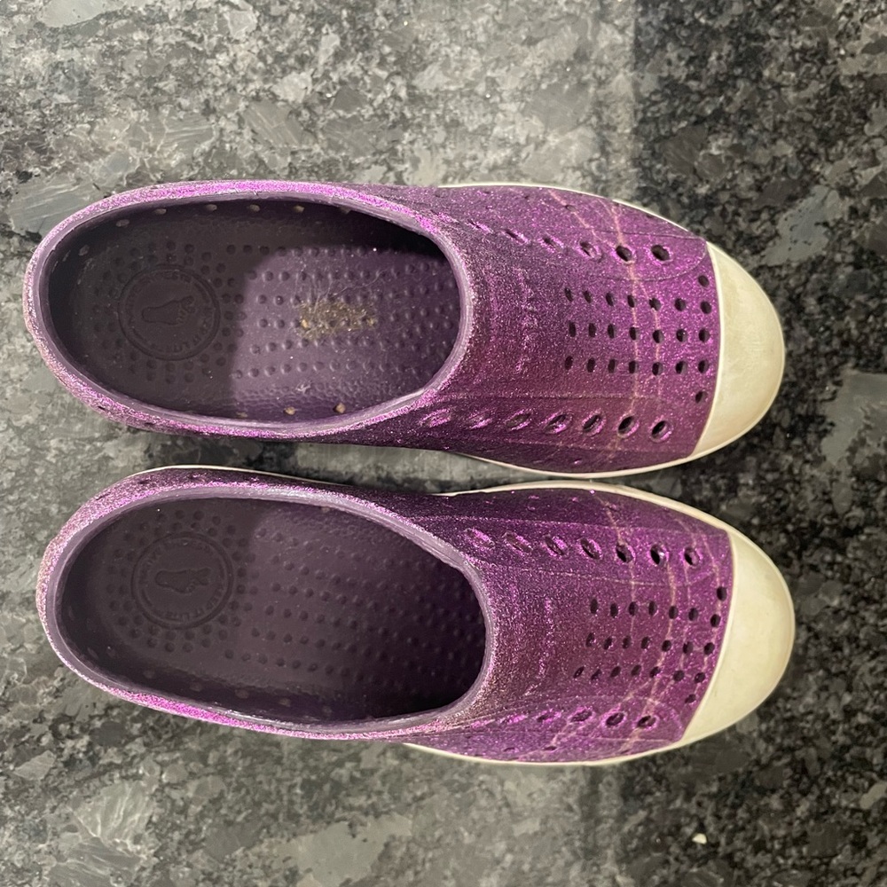 Purple Glitter Natives Big Kid Girls Size C11